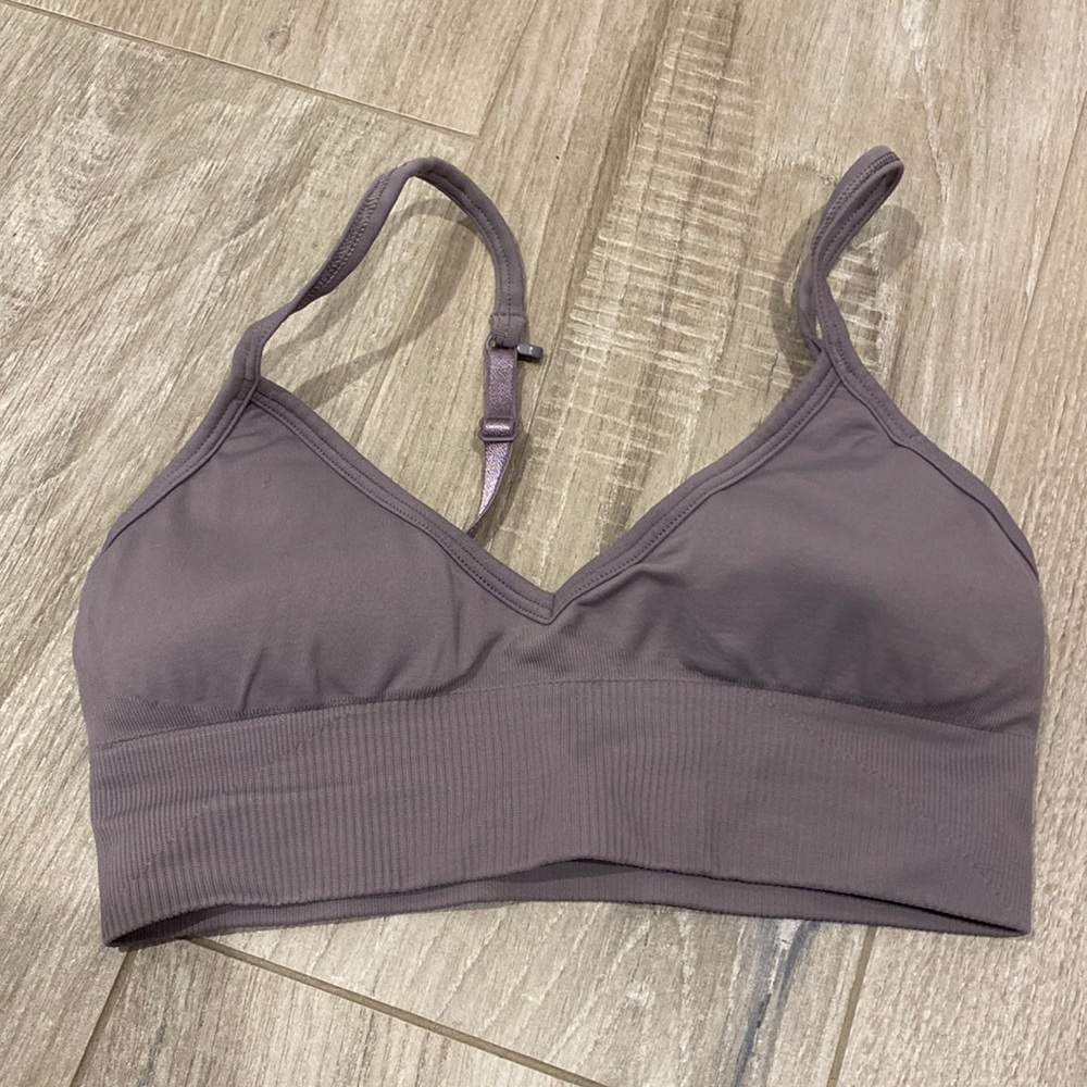 Perfect condition lululemon sports bra